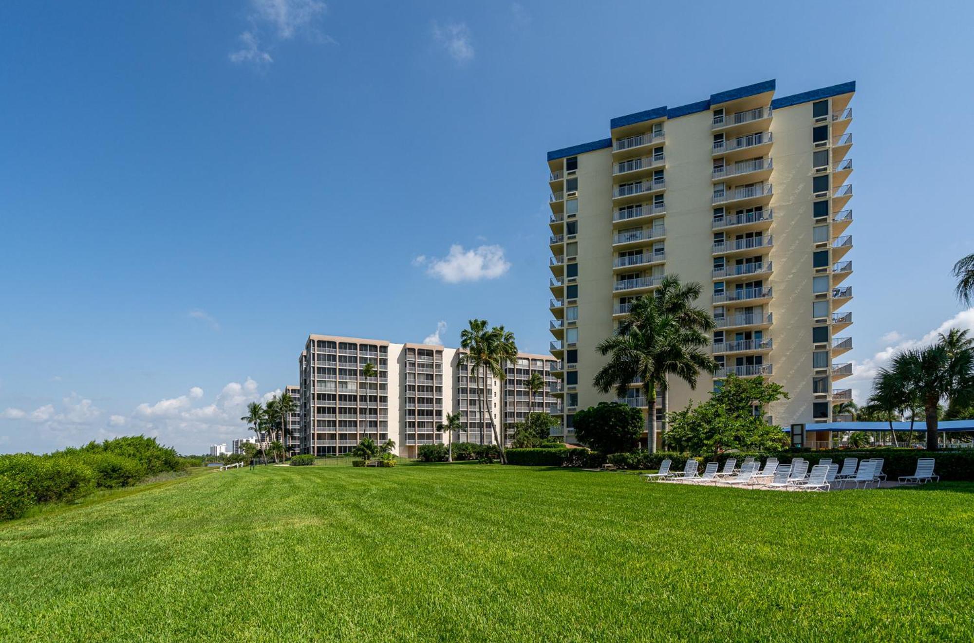 Beachfront Bliss: Gulf Views, Pool & Pet-Friendly Villa Fort Myers Beach Ngoại thất bức ảnh