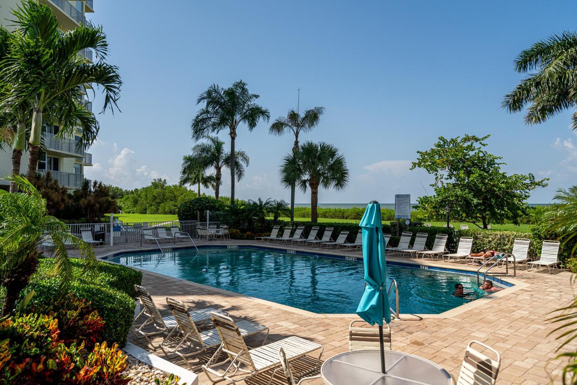 Beachfront Bliss: Gulf Views, Pool & Pet-Friendly Villa Fort Myers Beach Ngoại thất bức ảnh